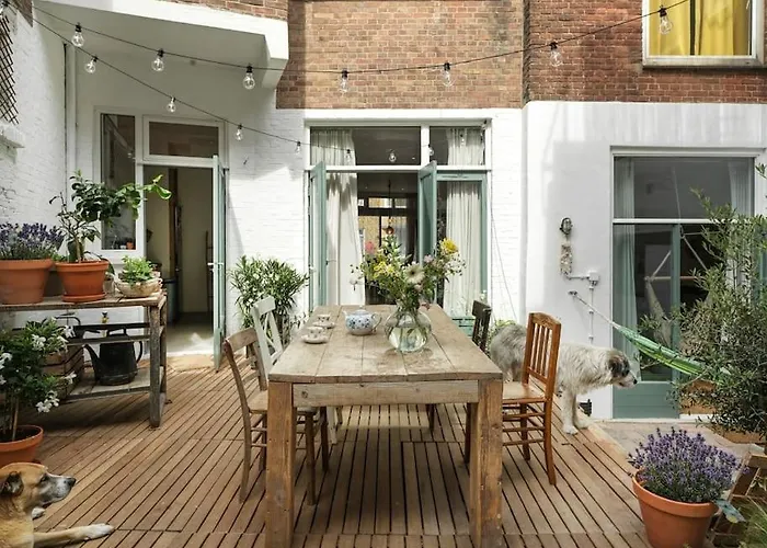 Beachhome Scheveningen * האג